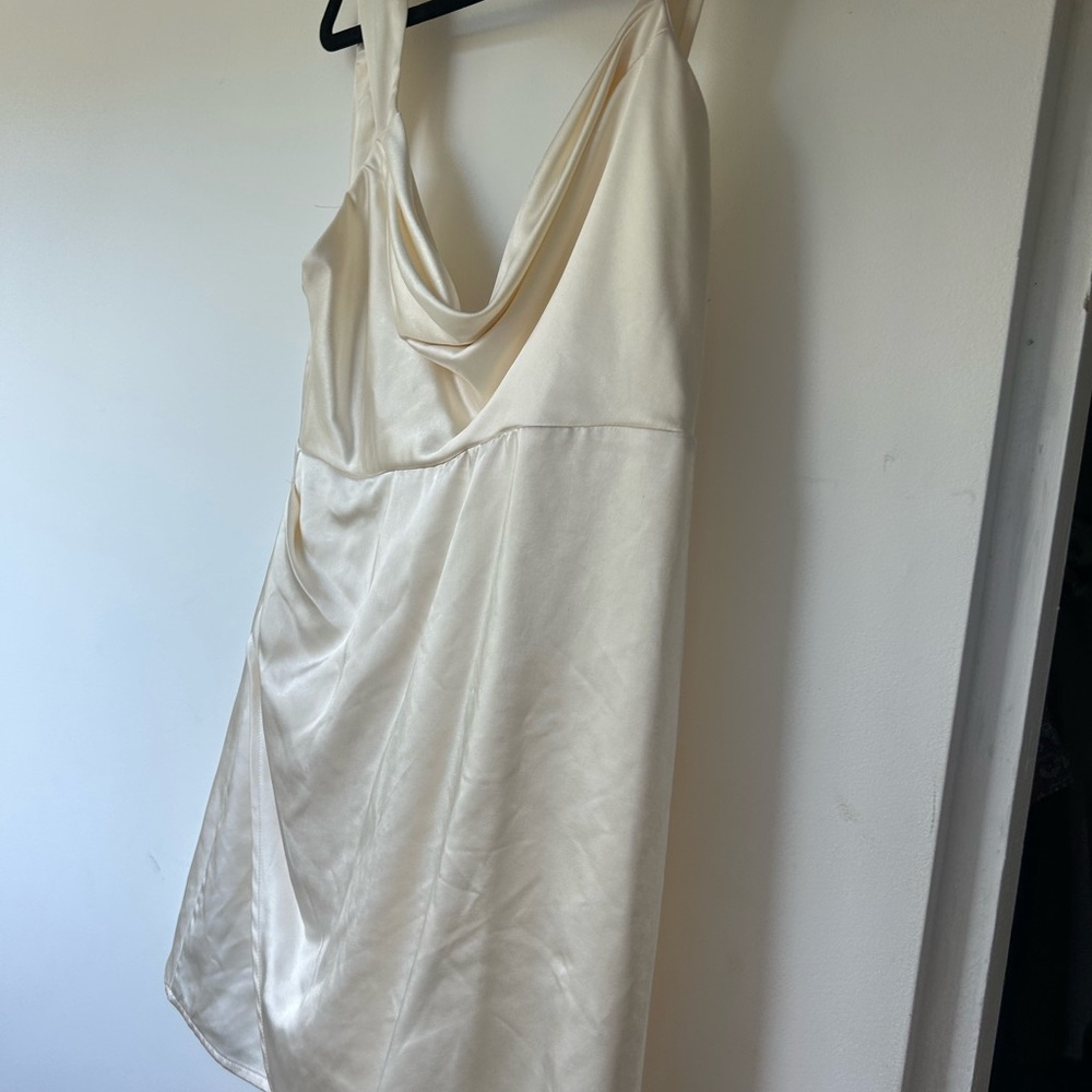 Chic Cream Satin Mini bridal Dress